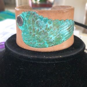 Angel wing bracelet
